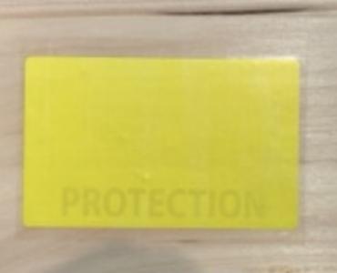 Film transparent de protection, une étiquette qui protège une autre étiquette 